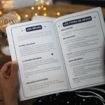 Pages informatives du Journal de Rêves expliquant le rôle des rêves, les différents types comme rêves réalistes et récurrents, et statistiques sur le sommeil